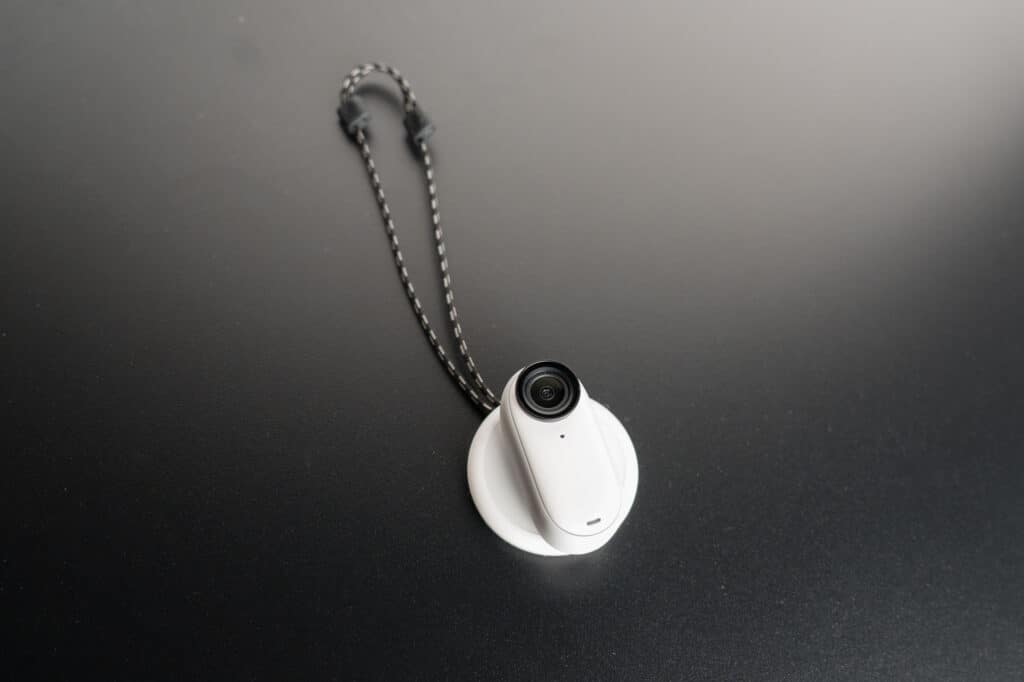 insta360 GO 3 overview magnetic lanyard